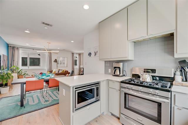 Building Photo - 4705 Bryan St Unit 302