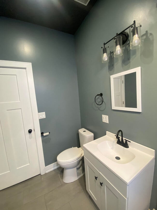 Photo - 1845 S Springfield Ave Unit 2