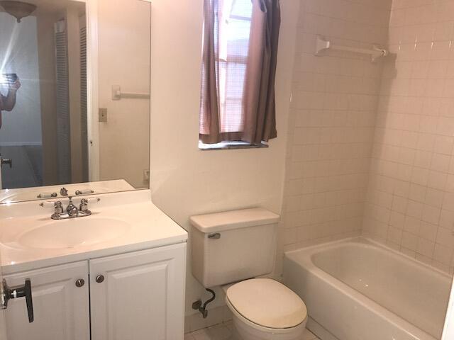 Photo - 2650 Greenwood Terrace