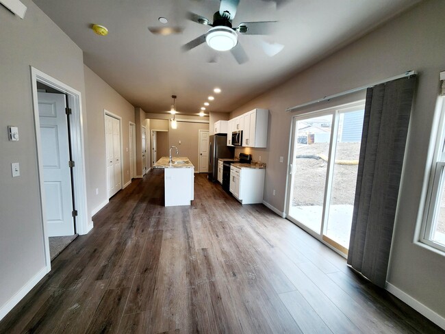 Photo - 2634 Hennessy Dr