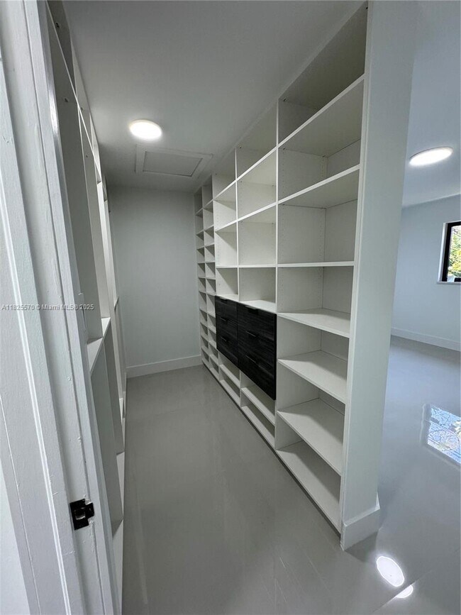 Photo - 1205 Wallace St