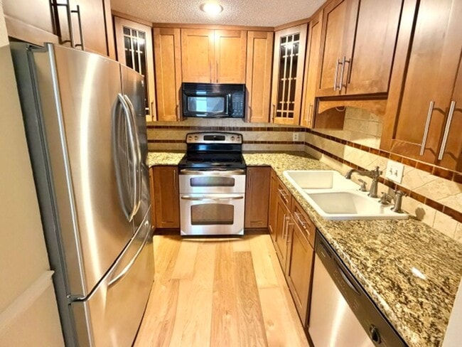 109 N Main St Unit 1