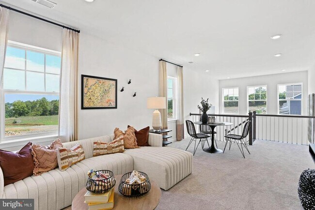 Photo - 400 Silver Birch Dr