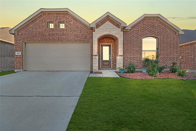 Photo - 201 Wyndemere Ln