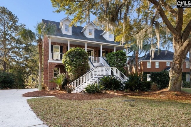 669 Palisades Dr