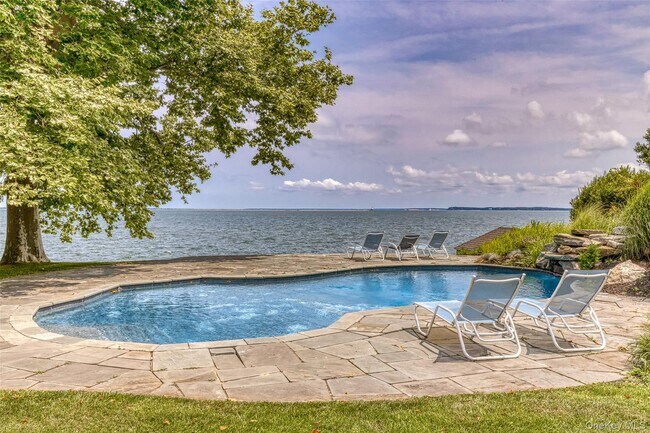 Photo - 11120 Main Rd