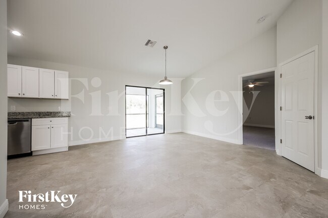 Photo - 2506 63rd St W