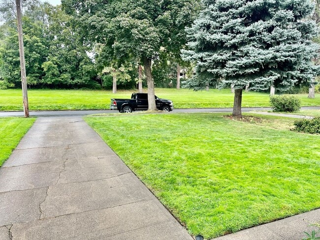 Photo - Charming Downriver Home