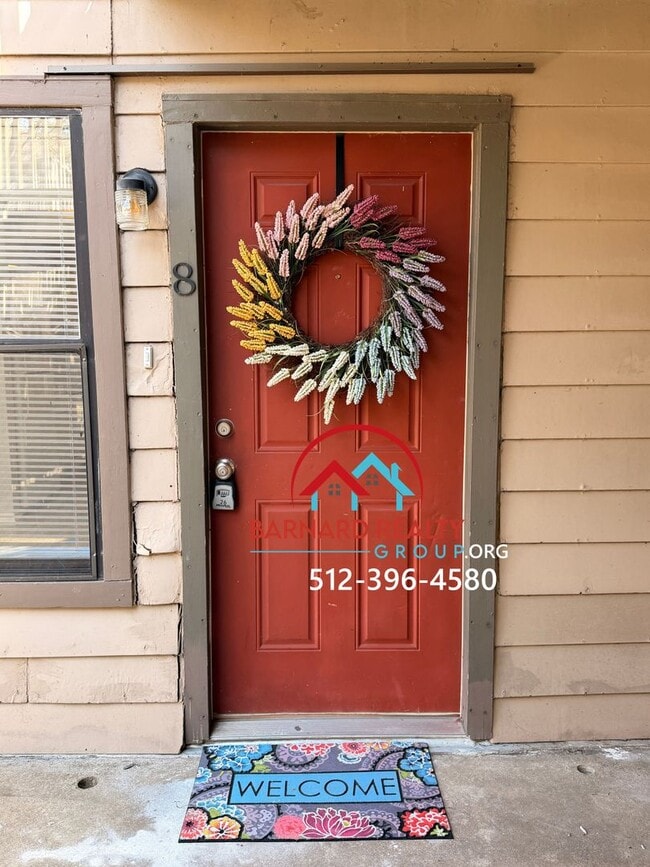 Photo - 402 N Fredericksburg St Unit #8