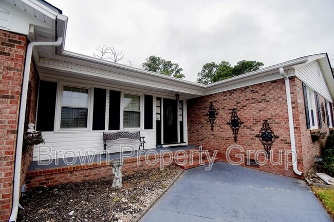 Photo - 805 Southview Cir