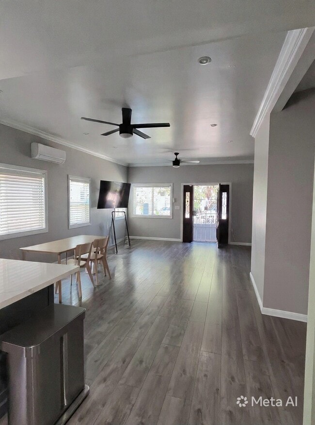 Living room/ dining room - 1114 W 57th St