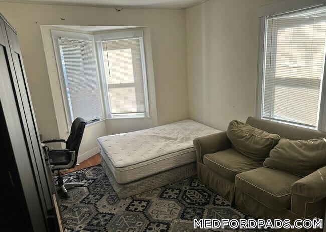 Building Photo - 357 Boston Ave Unit 2 Rental