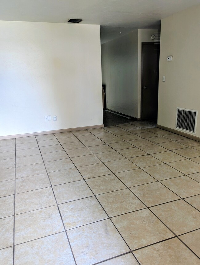 Photo - 1062 Orienta Ave