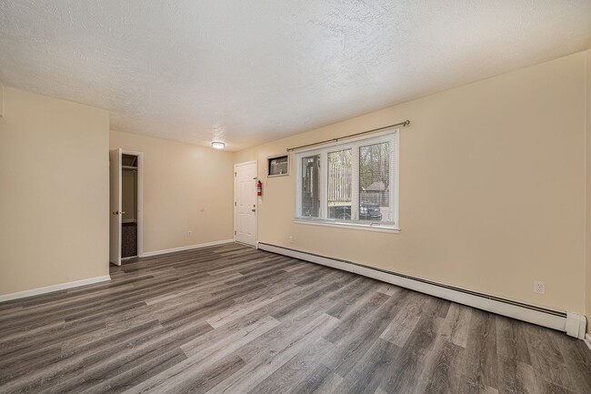 Photo - Copeland Avenue 6225 #B Unit 1