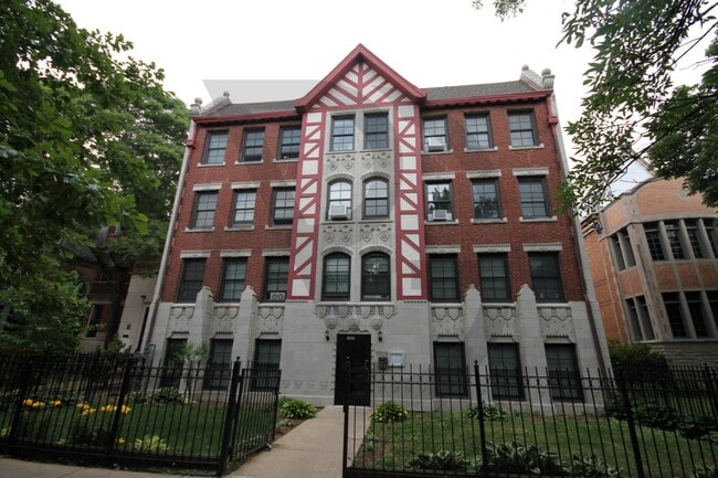 Photo - 2423 N Kedzie Blvd