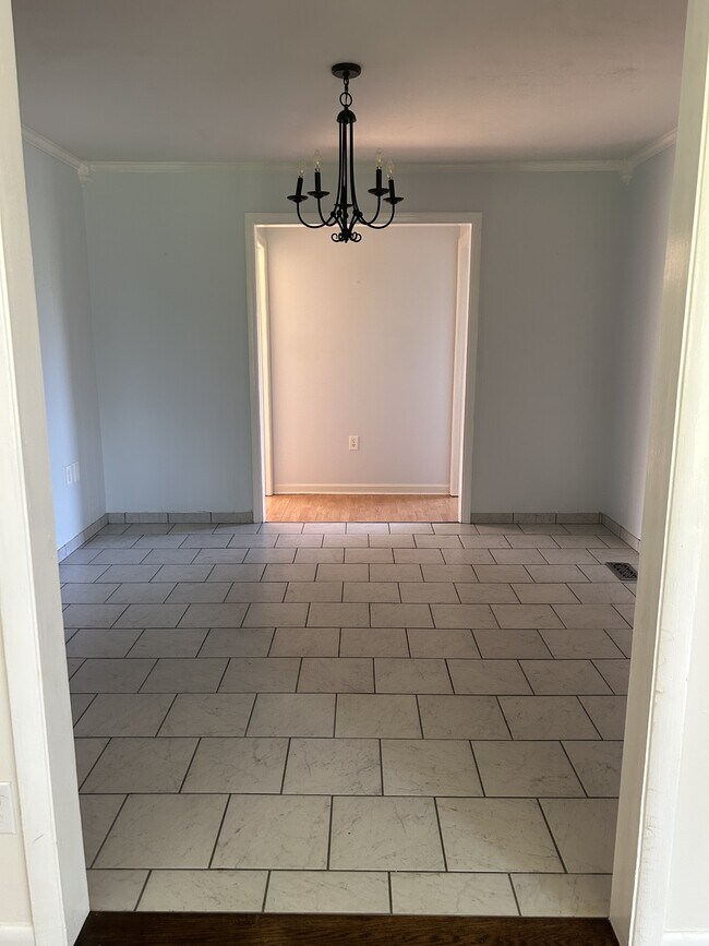 Photo - 910 Tyler Ave