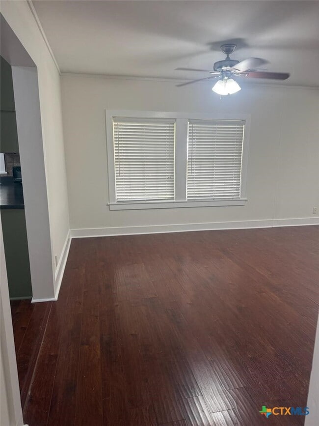 Photo - 724 N Beal St