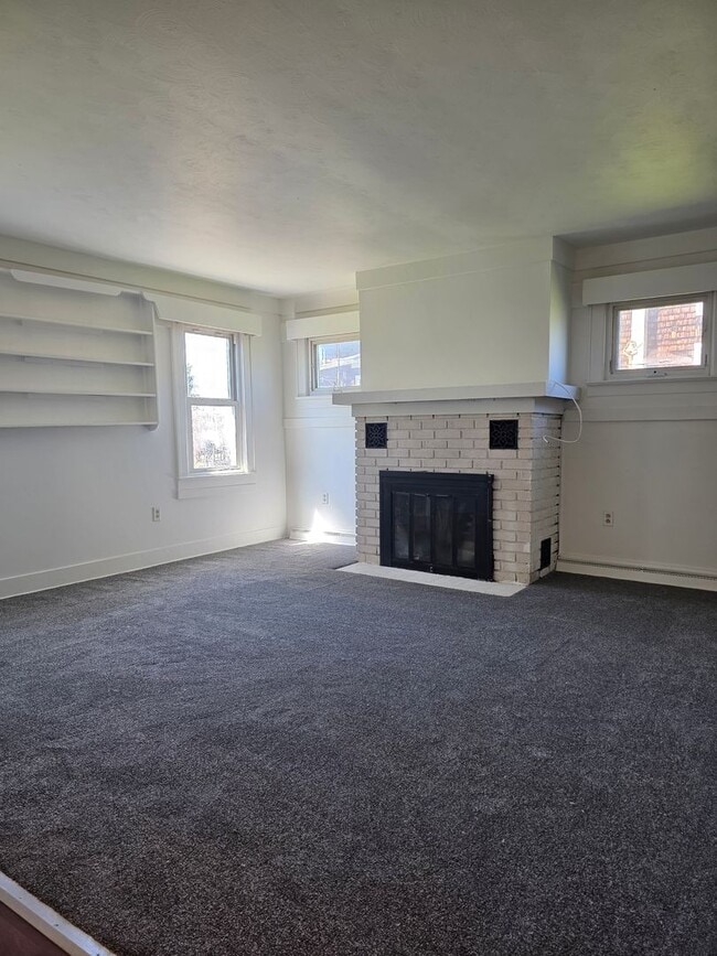 Building Photo - 397 Upper Oakwood Ave Unit B