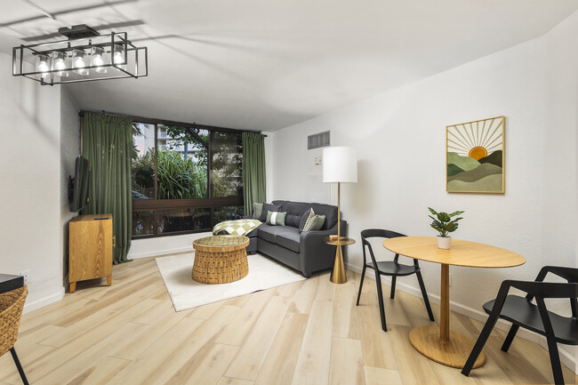 Building Photo - 300 Wai Nani Way Unit Liliuokalani Gardens #215 Rental