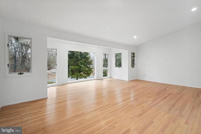 Photo - 7700 Hamilton Spring Rd