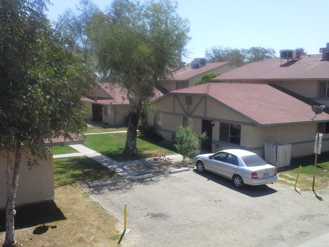 Photo - 1705 W Olive Ave Unidad D