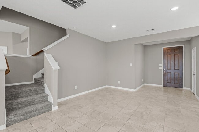 Photo - 5266 Tall Tower St