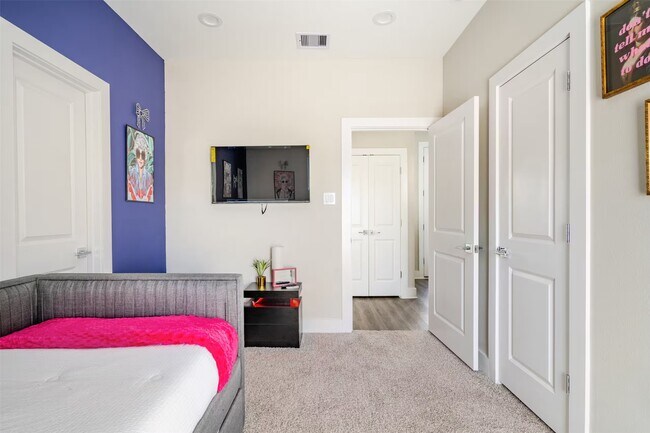 2618 Huntington Creek Ln