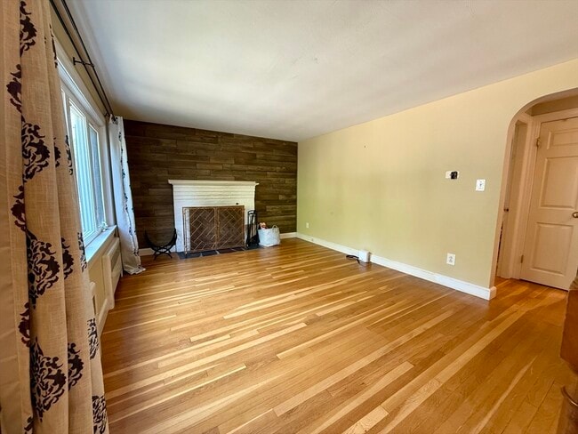 Photo - 100 Stimson St