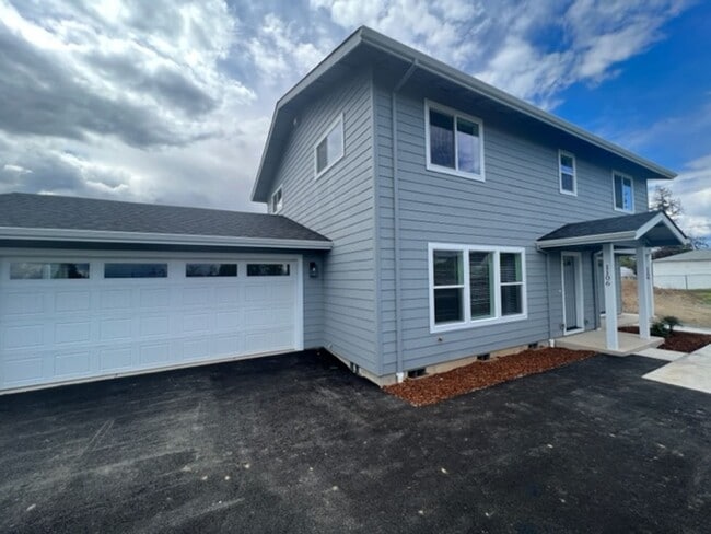 Building Photo - 1106-1108 W 11TH Unit 1106