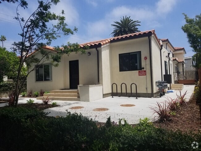 Building Photo - 1423 Franklin St Rental