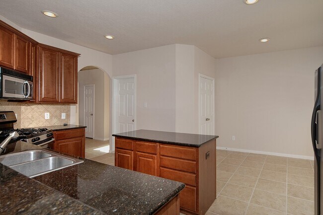 Building Photo - 47 N Spinning Wheel Cir