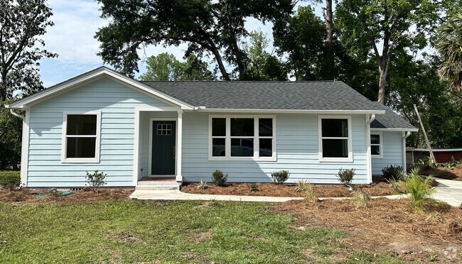 Building Photo - 1602 Carruthers St Rental