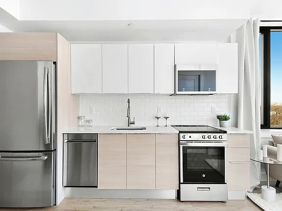 "Charming 1-Bed Oasis on Avenue V, Brooklyn – Perfect Urban Living!"