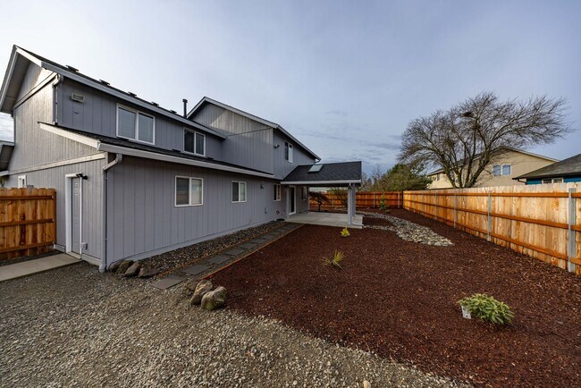 Photo - 5 bedroom home in Orchards - RV Parking