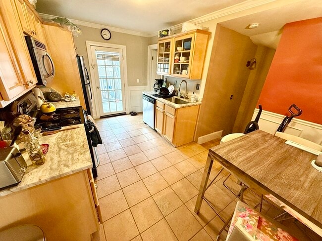 Photo - 415 W Fourth St Unit 1