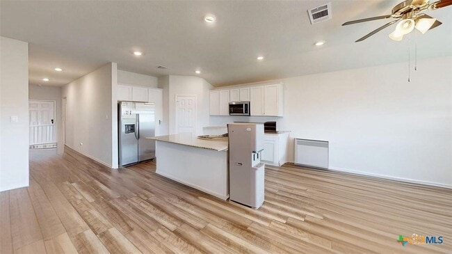 Photo - 10016 Avendesora Rd
