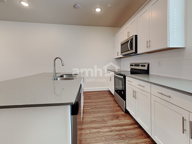 Photo - 11078 S Trocadero Ave