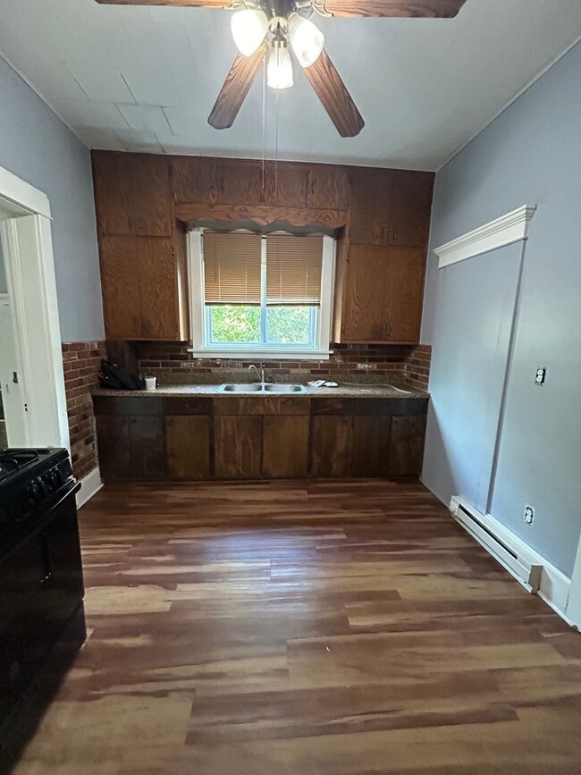 Photo - Large 2 Bedroom 1 Bath Apartment Unit NRB Apt 1