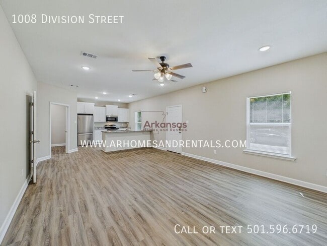 Photo - 1008 Division St