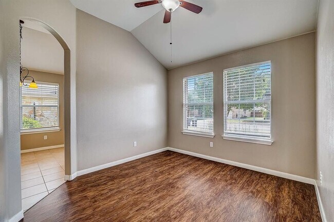 Photo - 204 Kerley Dr Casa