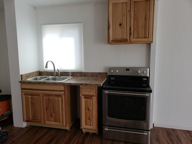 Photo - 5021 Marburn Ave