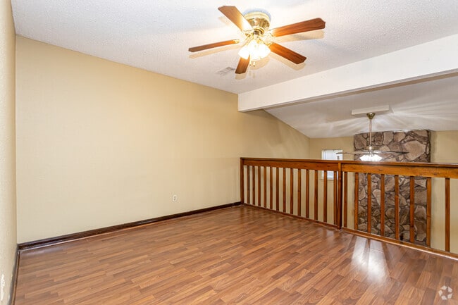 3BR, 2BA - 1,518SF
