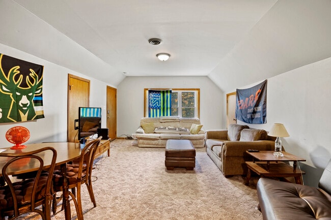 Photo - 2837 N Maryland Ave Unit 2837A