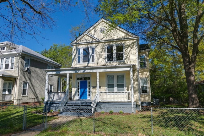 Building Photo - 3418 Carolina Ave Unit A