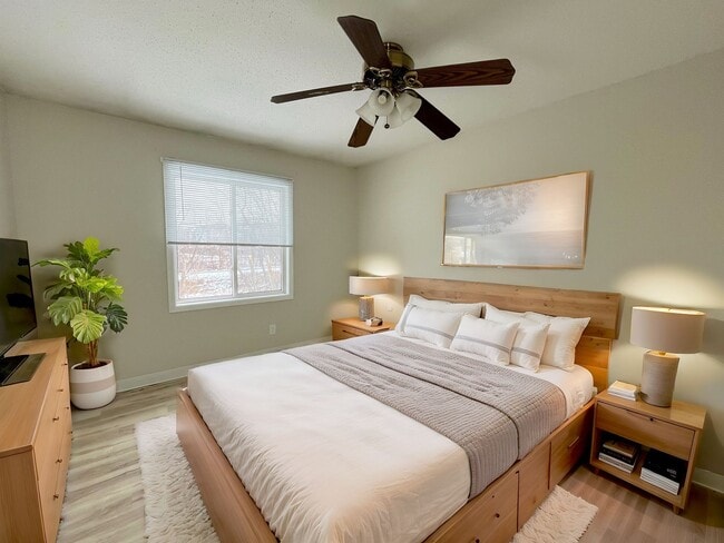 Photo - NW Pine Apartments