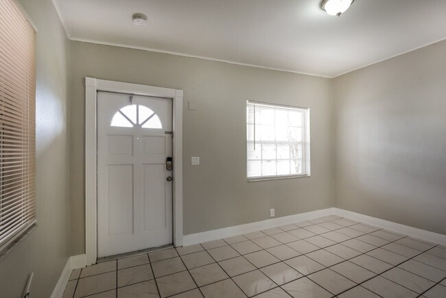 Photo - 1100 NW 143rd St
