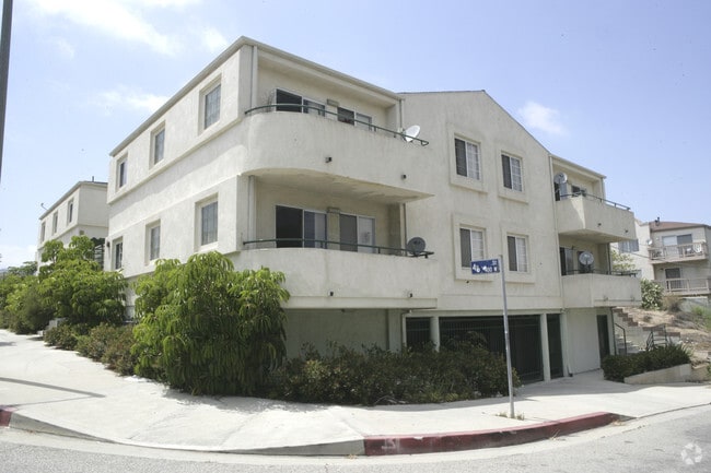 Building Photo - 404 W 4th St Rental