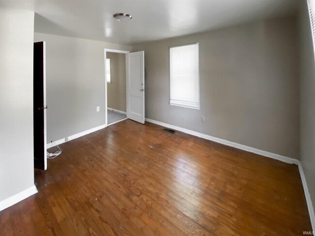 Photo - 1114 S Woodlawn Ave