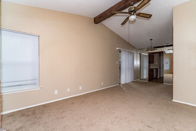 Photo - 2-BEDROOM DUPLEX