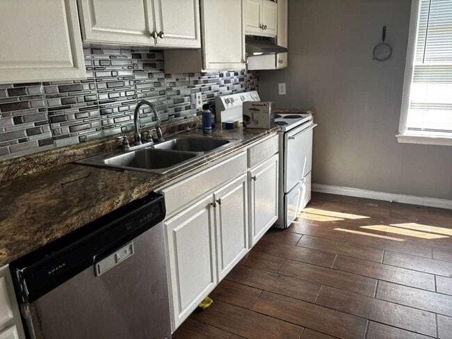 Photo - 6521 Cissna Dr